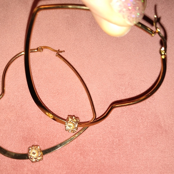 Big Gold Heart Hoop Earrings KATTA Flower Beads Large 60mm Hearts Floral Hoops - Picture 6 of 8